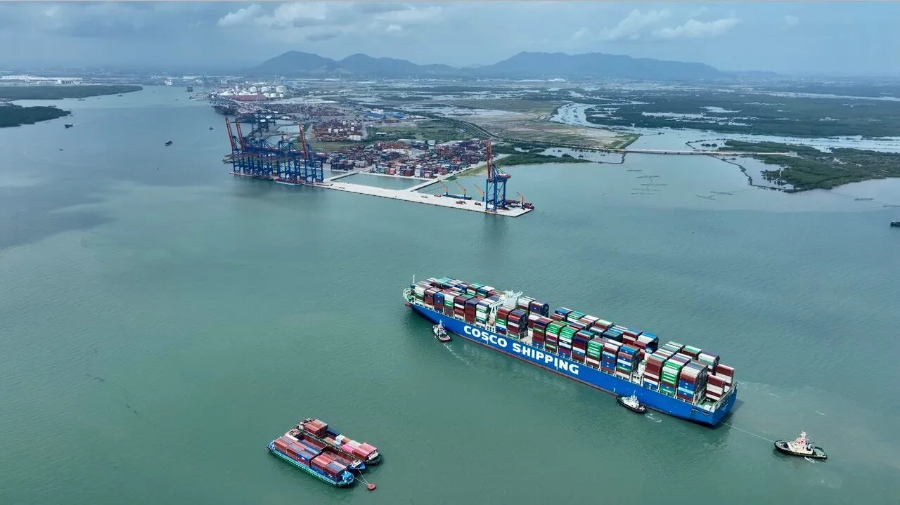 Cảng Gemalink tiếp tục hân hoan đón những chuyến tàu dịch vụ mới – Chuyến tàu của COSCO – OOCL